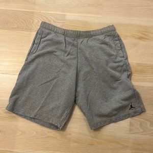 Jordan shorts size M light wear (pictured)